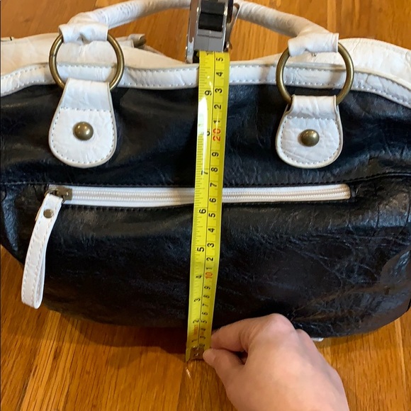 Vintage Black and White Tote Bag - Picture 4 of 7